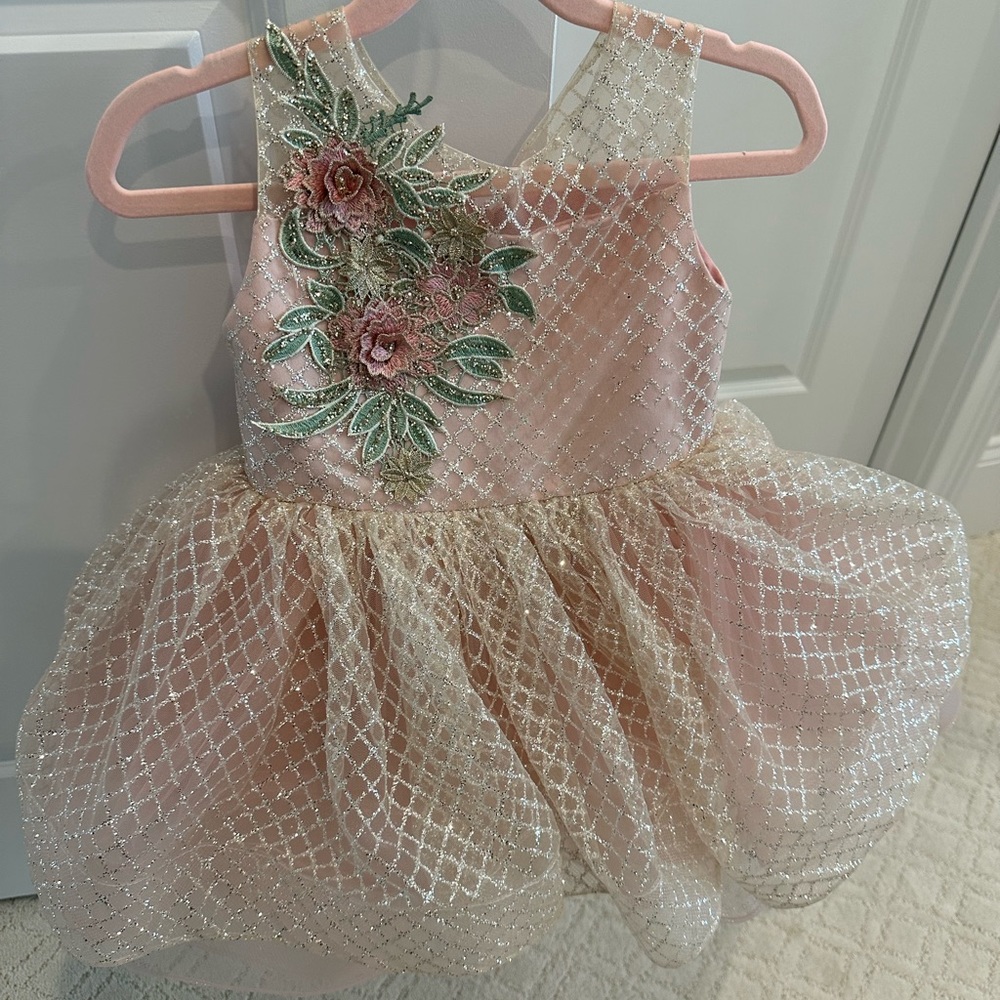 Custom dress size 3T w/ matching hair clip!